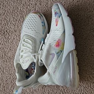 Womens Air Max 270